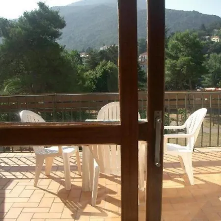 Cosy Avec Terrasse, Parking Et Wifi - Ideal Cures Et Centre-ville, Amelie-les-bains - Fr-1-703-3 Apartment Amelie-les-Bains-Palalda