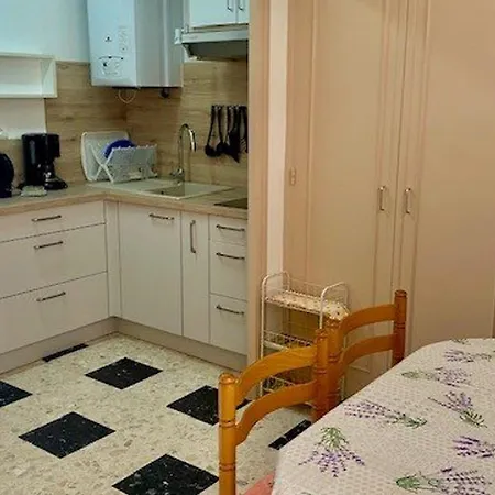 Cosy Avec Terrasse, Parking Et Wifi - Ideal Cures Et Centre-ville, Amelie-les-bains - Fr-1-703-3 Apartamento Amélie-les-Bains-Palalda